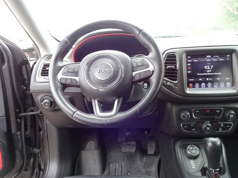 Used 2020 Jeep Compass Trailhawk AWD/4WD image 16