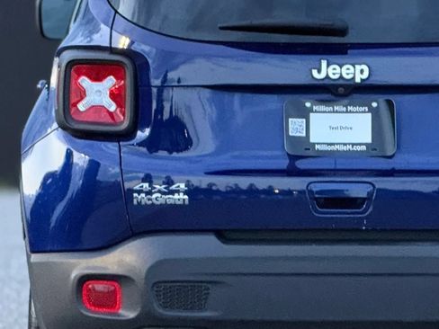 Used 2020 Jeep Renegade Latitude w/ Cold Weather Group AWD/4WD image 13
