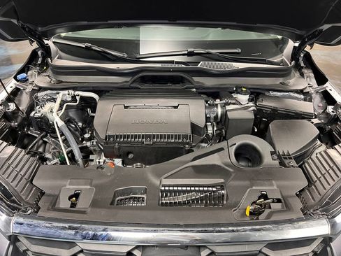 Used 2025 Honda Pilot Touring image 16