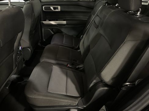 Used 2022 Ford Explorer XLT w/ Class IV Trailer Tow Package image 11