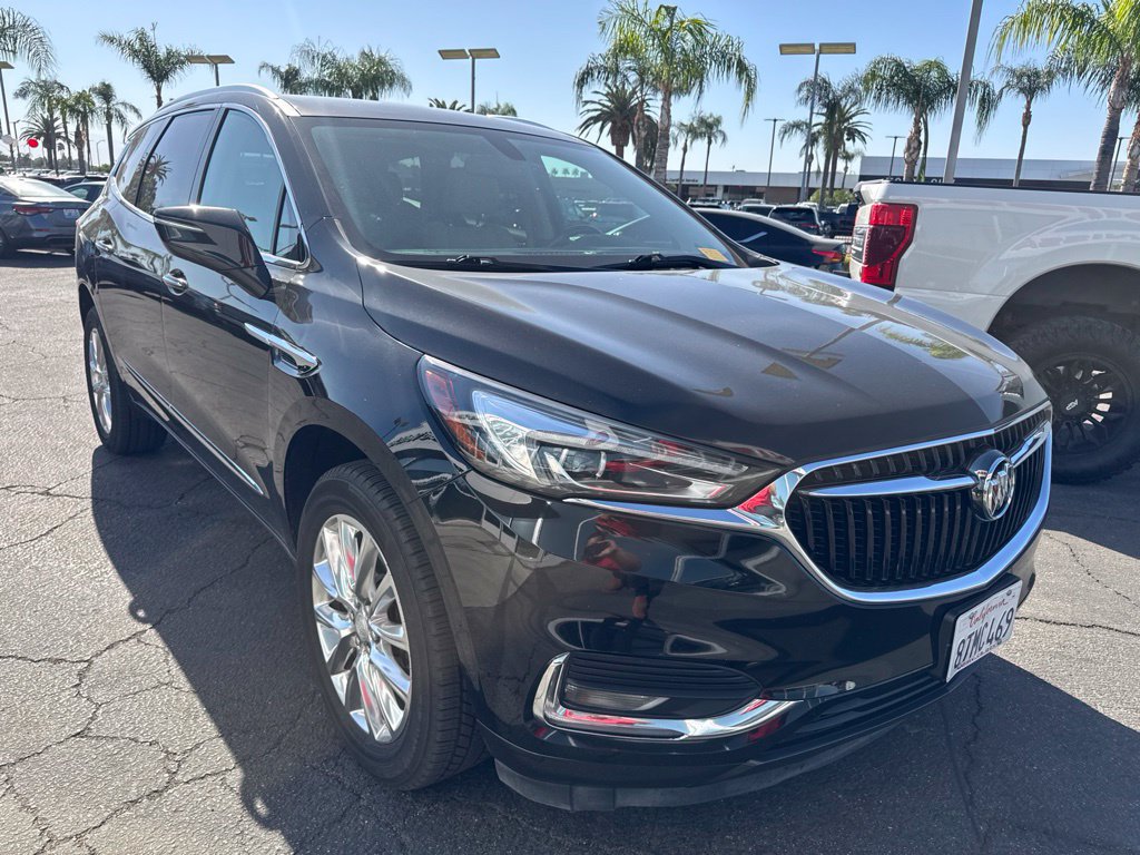 Used 2020 Buick Enclave Essence w/ LPO, Cargo Package FWD image 5