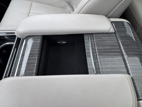 Used 2022 Jeep Wagoneer Series III w/ Premium Group I image 53