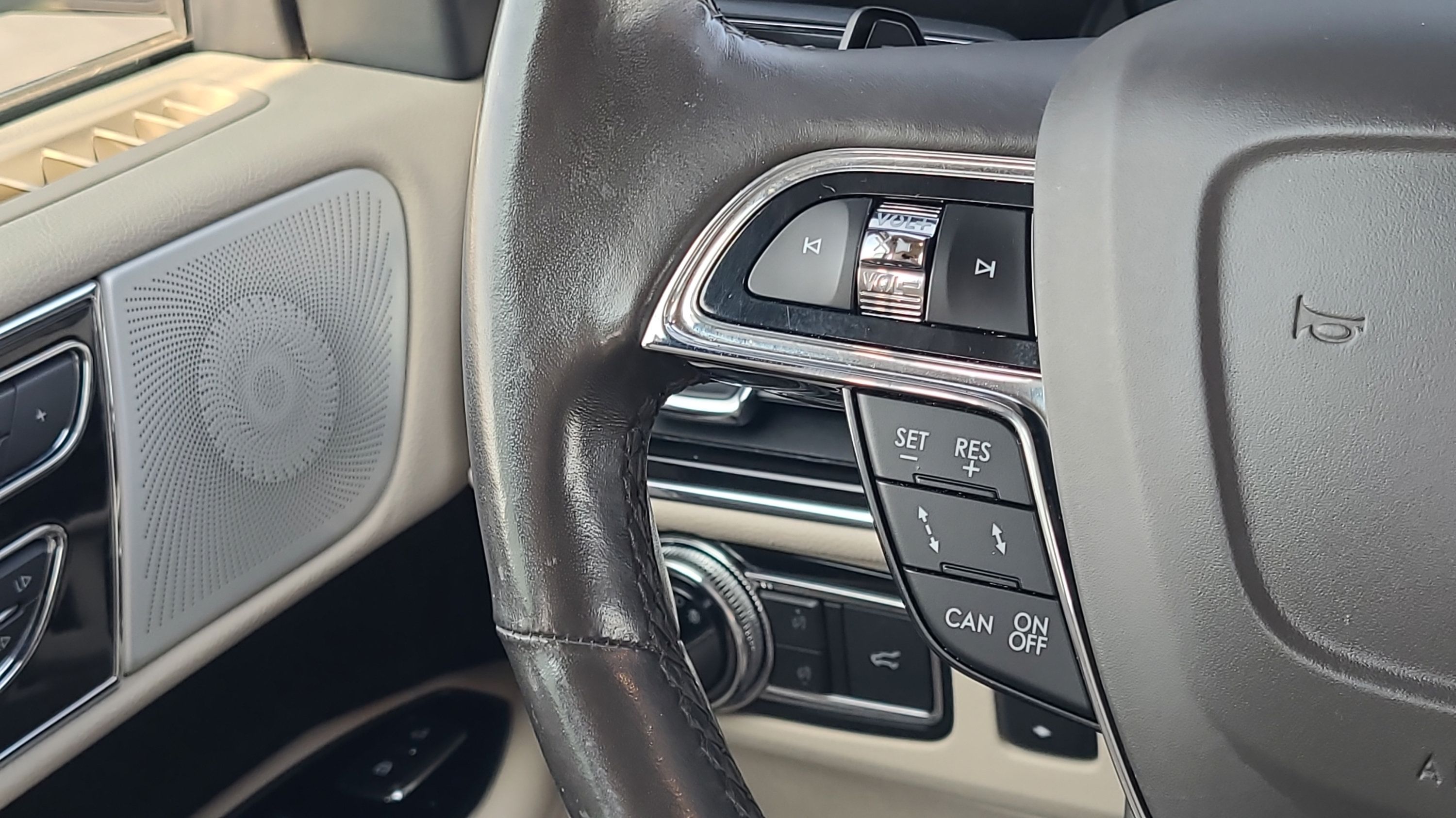 Used 2021 Lincoln Navigator L Reserve w/ Luxury Package AWD/4WD image 14