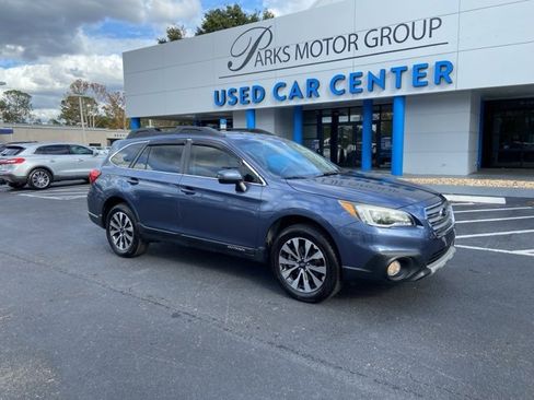 Used 2017 Subaru Outback 2.5i Limited image 2