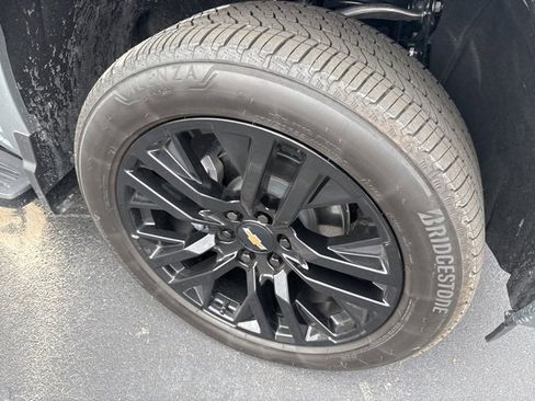 Used 2025 Chevrolet Silverado 1500 High Country image 14