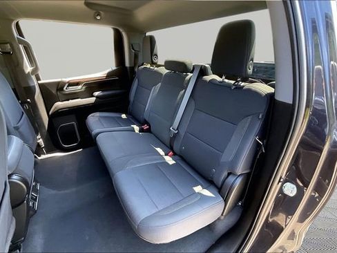 Used 2023 Chevrolet Silverado 1500 LT AWD/4WD image 16