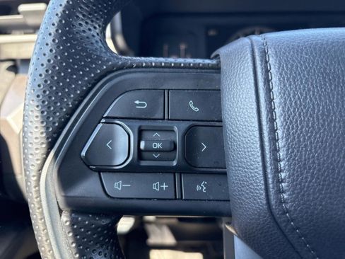 Certified 2025 Toyota Tacoma SR5 image 15