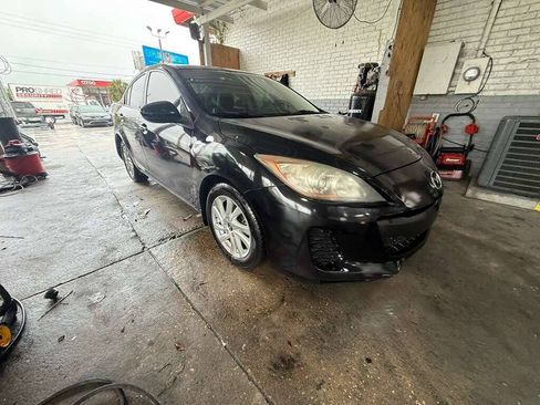 Used 2013 MAZDA MAZDA3 i Grand Touring FWD image 2