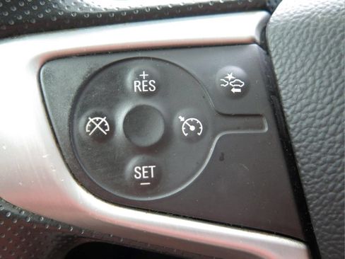 Used 2023 GMC Terrain SLE w/ Driver Convenience Package FWD image 19