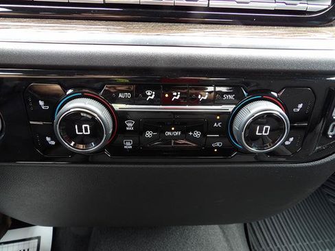 Used 2024 Chevrolet Silverado 1500 LT AWD/4WD image 25
