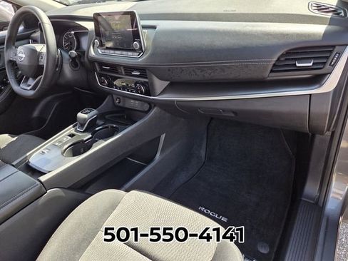 Used 2026 Nissan Rogue SV FWD image 17