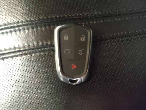 Used 2015 Cadillac SRX Luxury w/ Driver Awareness Package FWD image 32