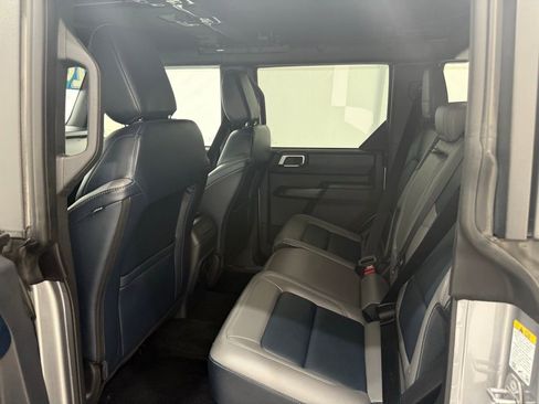 Used 2024 Ford Bronco Outer Banks image 15