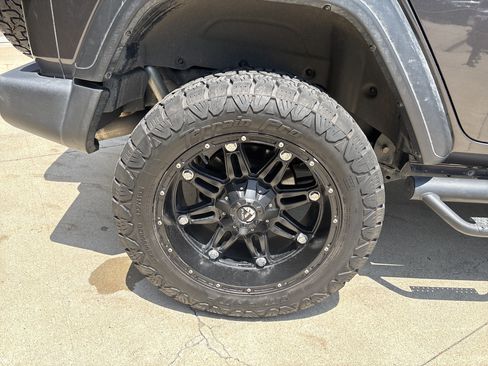 Used 2020 Jeep Wrangler Unlimited Sport S AWD/4WD image 35