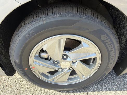 New 2026 Hyundai Elantra SE image 11