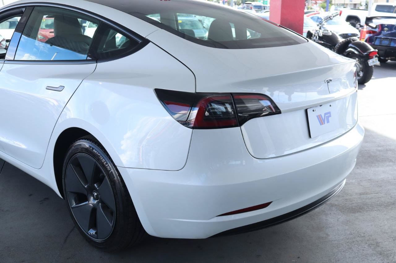 Used 2023 Tesla Model 3 Standard Range RWD image 9