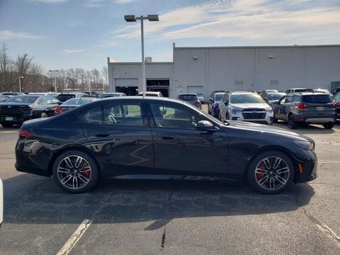 New 2026 BMW 550e xDrive w/ Premium Package AWD/4WD image 3