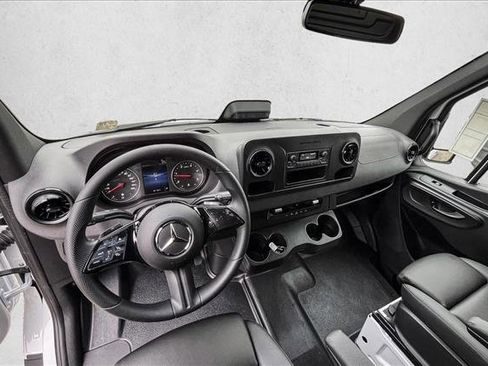Used 2026 Mercedes-Benz Sprinter 2500 image 17