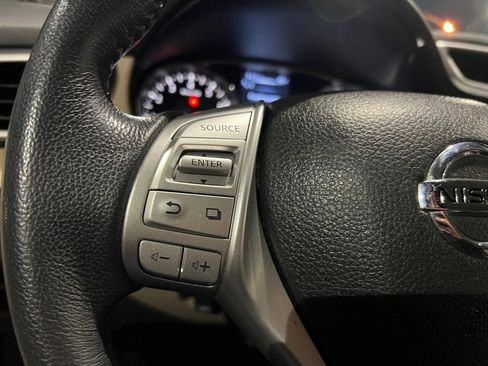 Used 2016 Nissan Rogue SL image 27