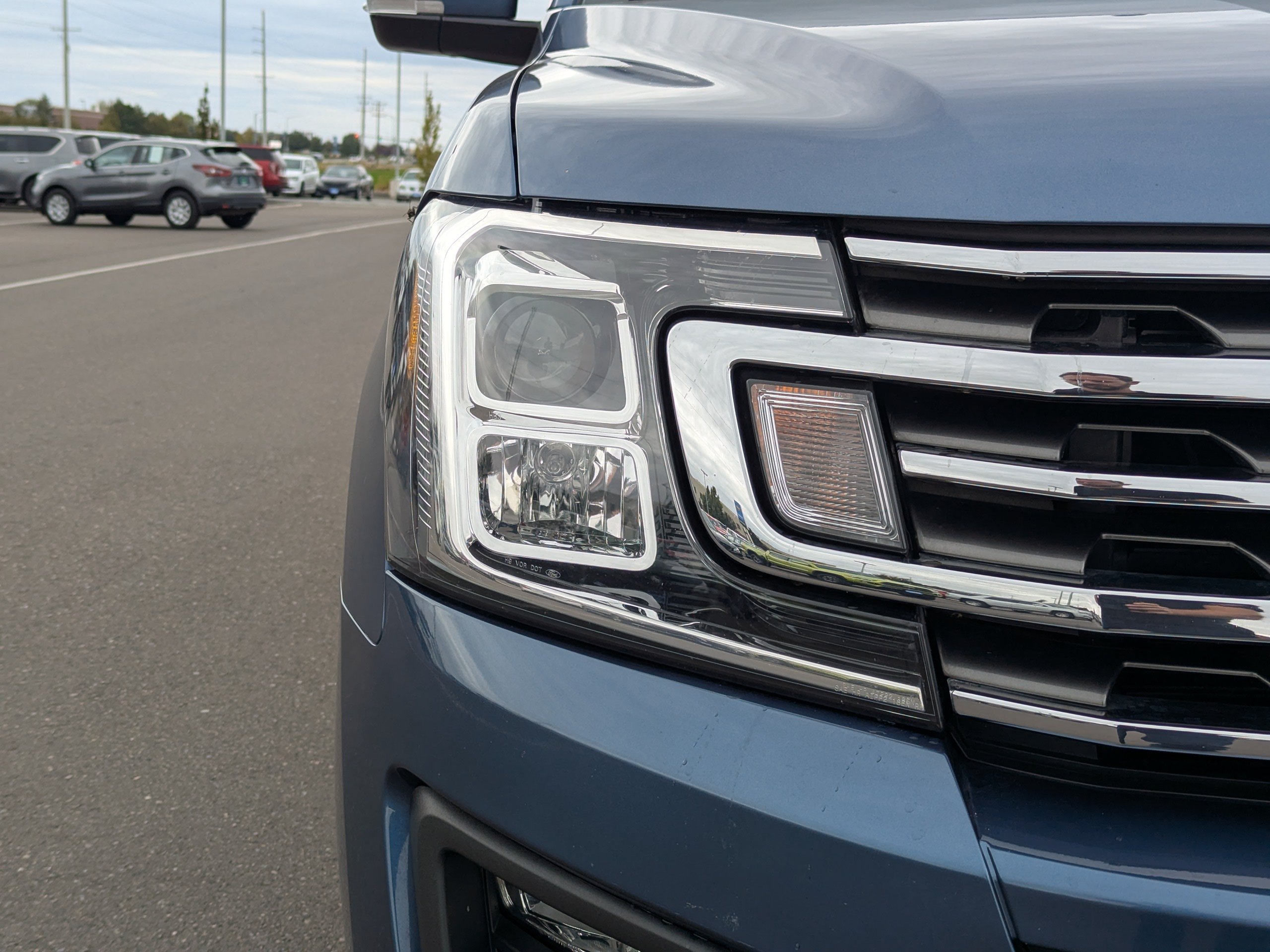 Used 2018 Ford Expedition Max XLT w/ Equipment Group 201A AWD/4WD image 40