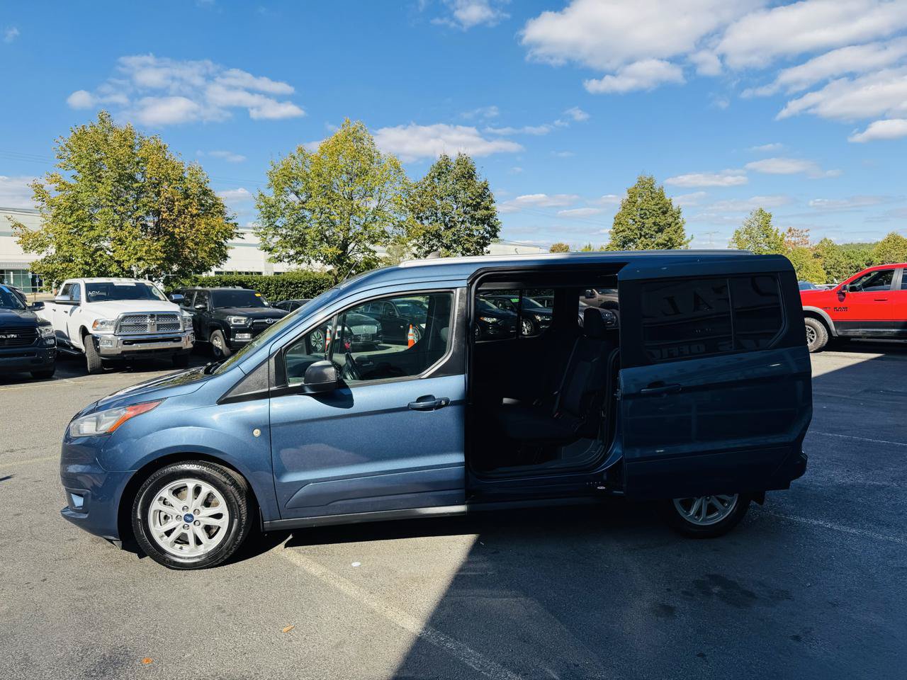 Used 2020 Ford Transit Connect XLT w/ Trailer Tow Package FWD image 19