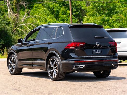 Used 2022 Volkswagen Tiguan SEL R-Line AWD/4WD image 7