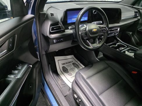 Used 2024 Chevrolet Traverse LT w/ Trailering Package AWD/4WD image 6