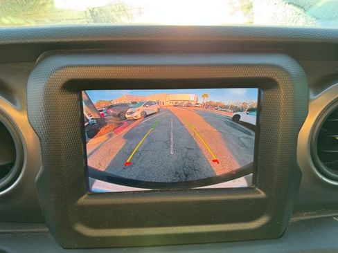 Used 2021 Jeep Wrangler Unlimited Sport S image 16