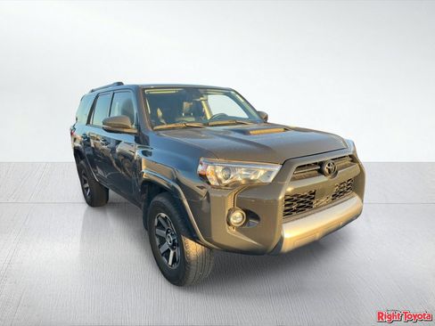 Used 2024 Toyota 4Runner TRD Off-Road Premium w/ Moonroof Package AWD/4WD image 5