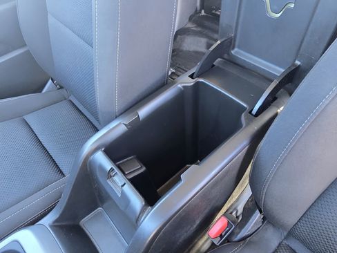 Used 2022 Chevrolet Colorado LT w/ Fleet Safety Package image 24