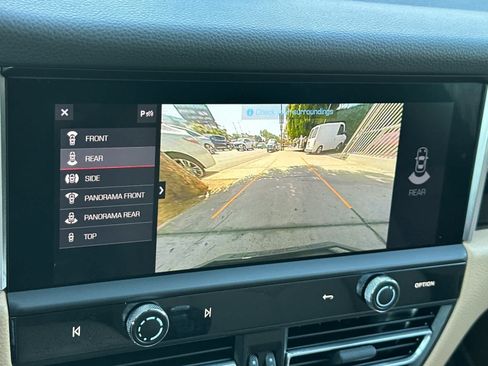 Certified 2026 Porsche Macan AWD/4WD image 23