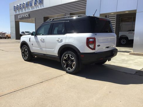 New 2024 Ford Bronco Sport Outer Banks w/ Tech Package AWD/4WD image 14