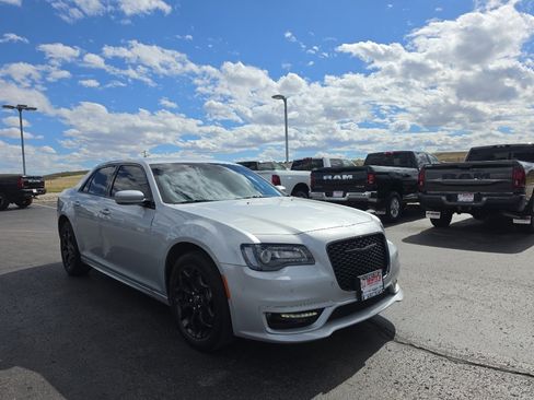 Used 2023 Chrysler 300 Touring L AWD/4WD image 3
