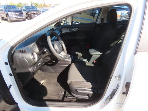 Used 2019 Kia Forte LXS image 22