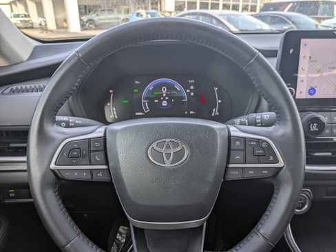 Used 2024 Toyota Grand Highlander XLE image 22