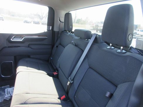 New 2026 GMC Sierra 1500 Elevation image 14