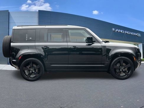 Used 2024 Land Rover Defender 110 X-Dynamic SE AWD/4WD image 8