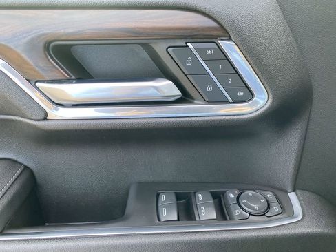 Used 2023 GMC Sierra 1500 SLT image 22