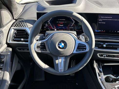 Used 2026 BMW X7 xDrive40i w/ M Sport Package AWD/4WD image 18