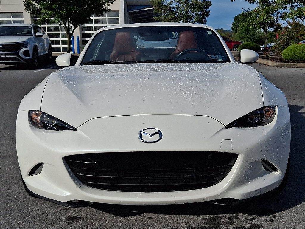 Used 2020 MAZDA MX-5 Miata RF Grand Touring RWD image 5