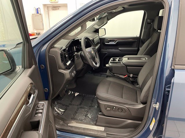 Certified 2024 Chevrolet Silverado 1500 LT AWD/4WD image 8
