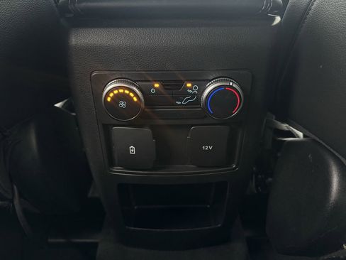 Used 2021 Ford Explorer XLT w/ Equipment Group 202A image 32