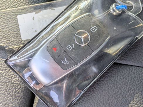 Certified 2025 Mercedes-Benz GLB 250 250 image 37