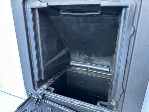 Used 2025 Ford F150 Raptor image 11