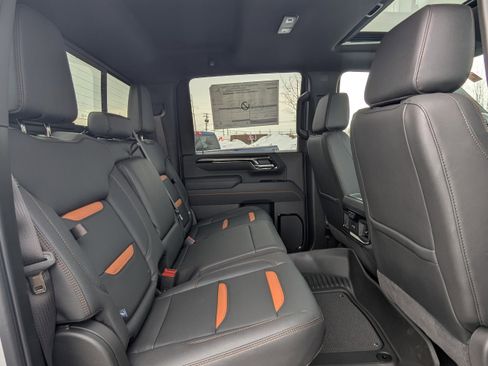 New 2026 GMC Sierra 2500 AT4 w/ AT4 Premium Plus Package image 8