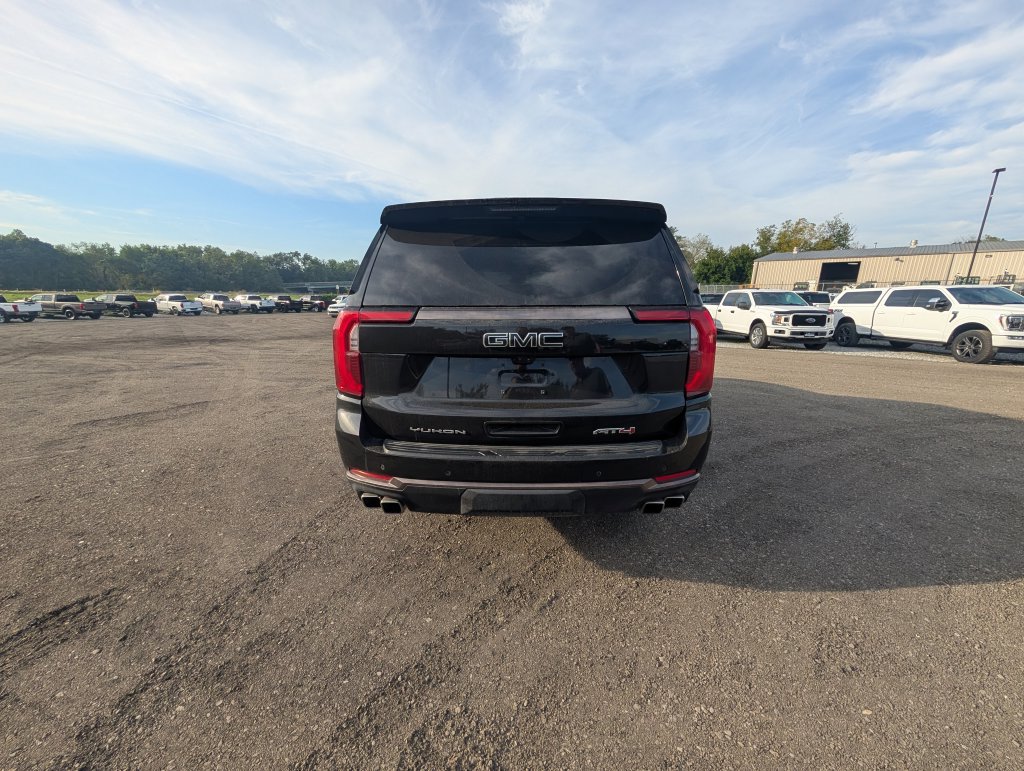 Used 2025 GMC Yukon AT4 Ultimate w/ LPO, Floor Liner Package AWD/4WD image 9