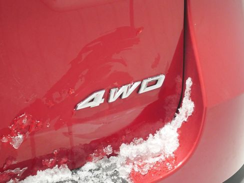 Certified 2023 Ford Explorer XLT w/ Class IV Trailer Tow Package image 27