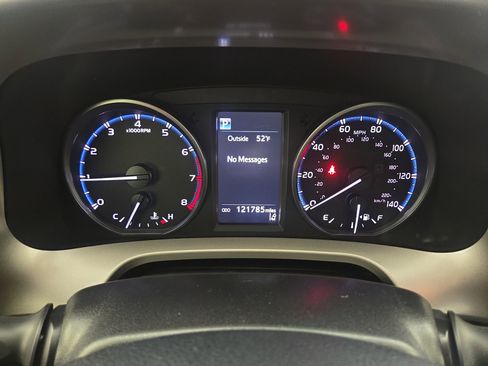 Used 2018 Toyota RAV4 LE w/ All Weather Liner Package image 17