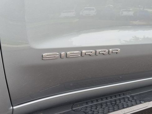Used 2024 GMC Sierra 1500 SLT w/ SLT Premium Plus Package AWD/4WD image 35