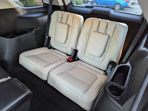 Used 2018 Ford Explorer Platinum AWD/4WD image 44